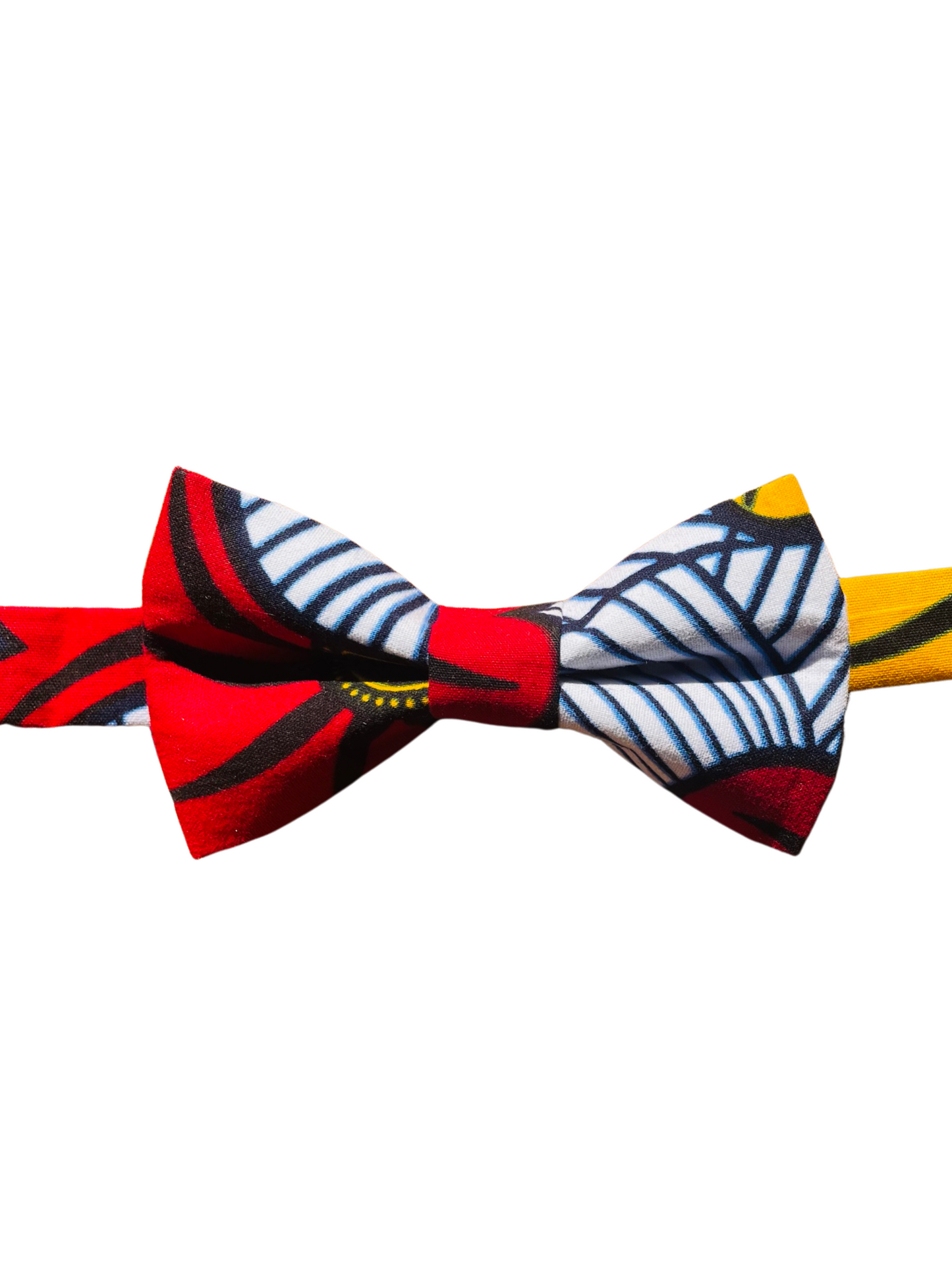 Nœud papillon en wax aux motifs « fleurs de mariage » rouges et jaunes
